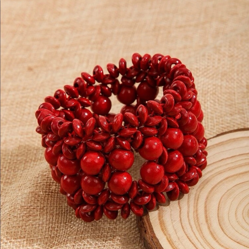 BEADED BANGLE NWOT